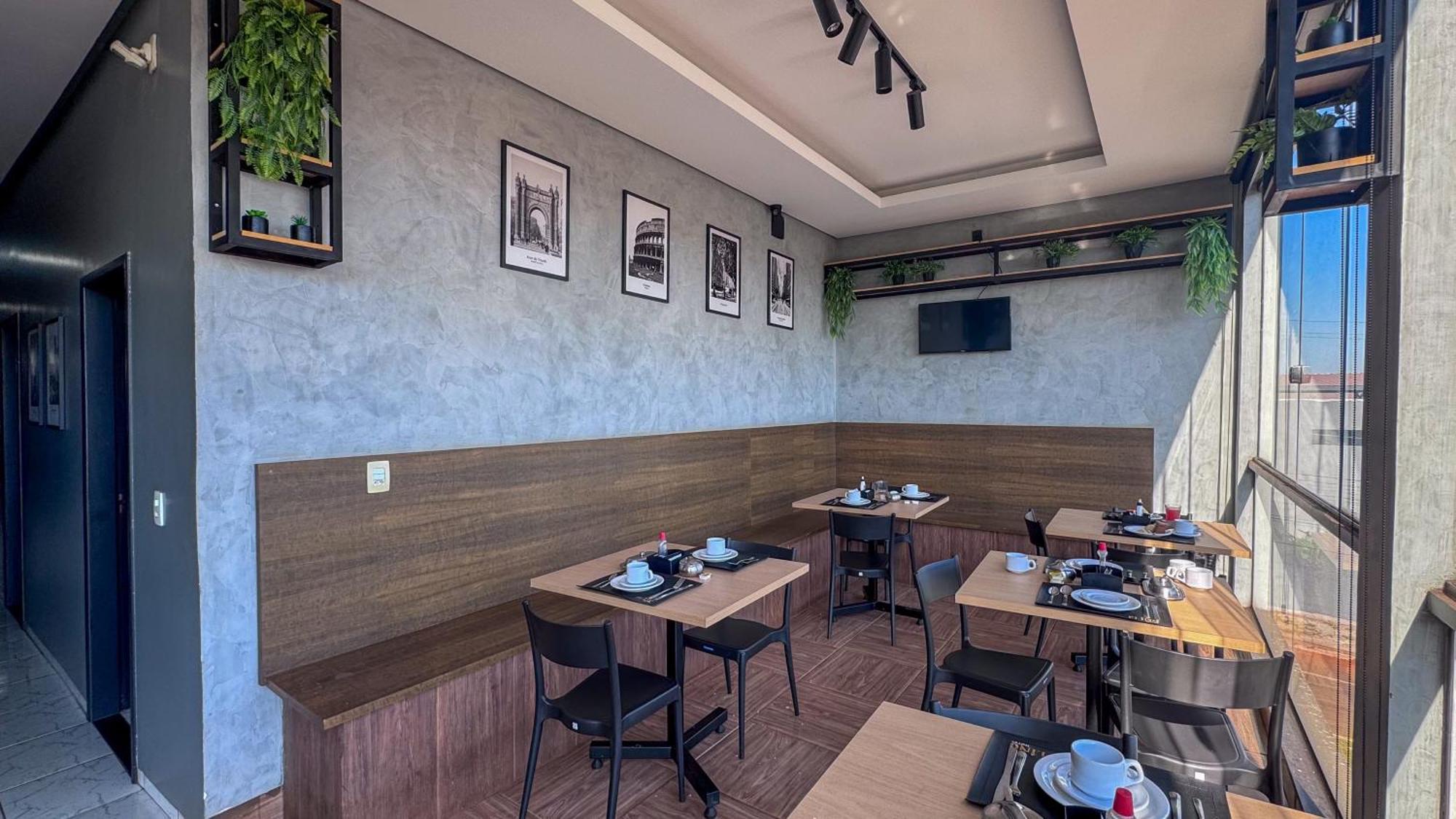 Pling Hotel Jatai Bagian luar foto