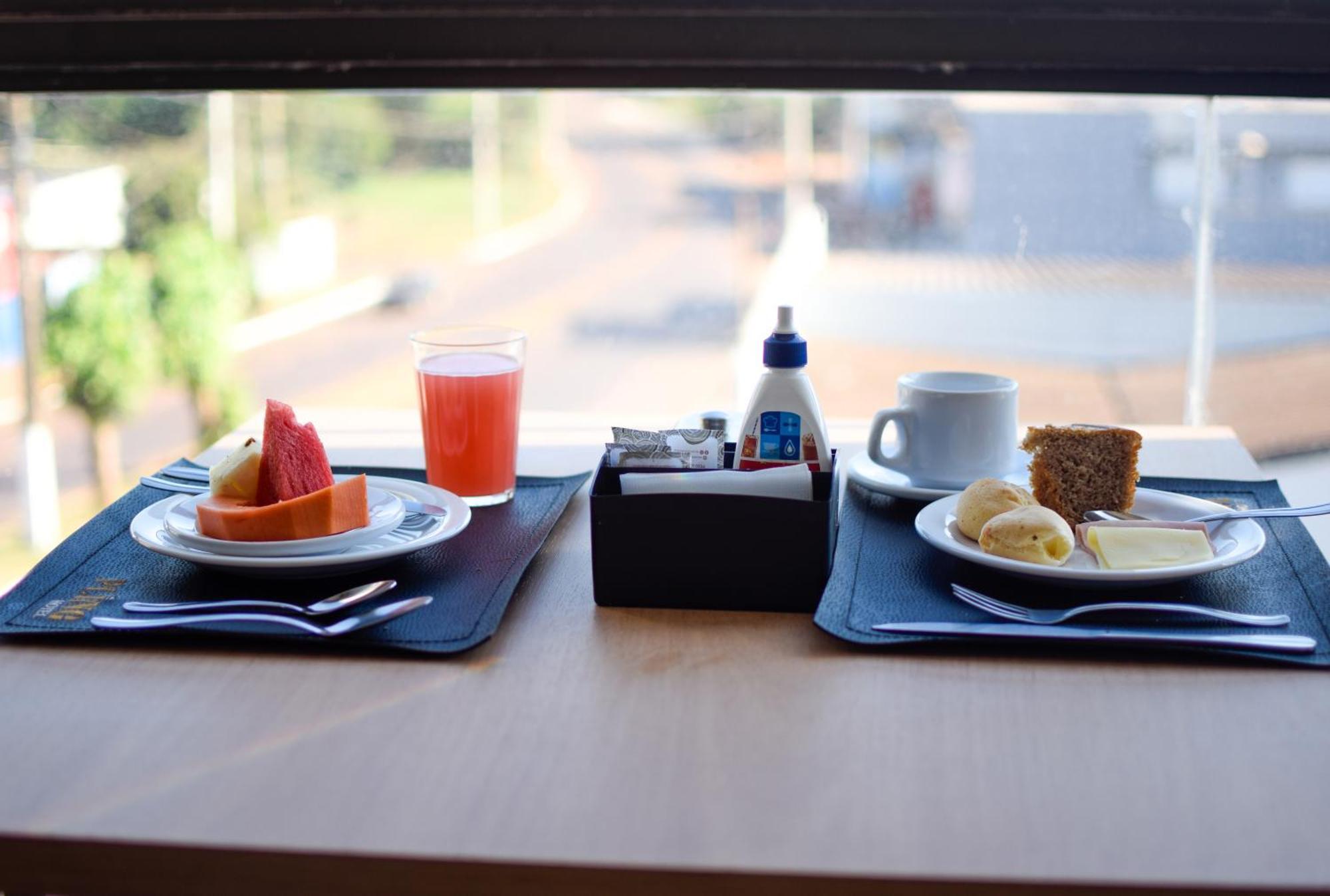 Pling Hotel Jatai Bagian luar foto